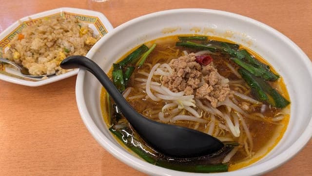 台湾ラーメン 美食軒 熊谷駅店 - サブ画像1