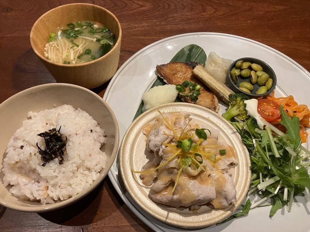 Sta. 麻布台