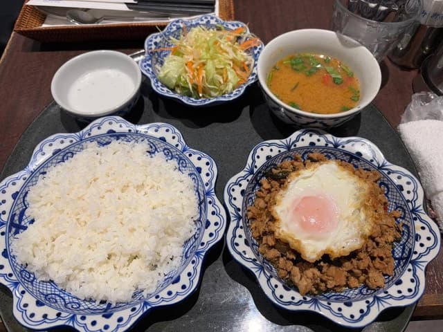 メナムのほとり 丸の内ガーデンタワー店 - サブ画像1