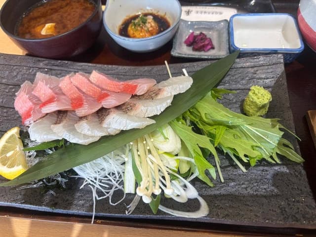 岡崎魚市場食堂 平の屋 ラグーナ蒲郡店 - サブ画像1