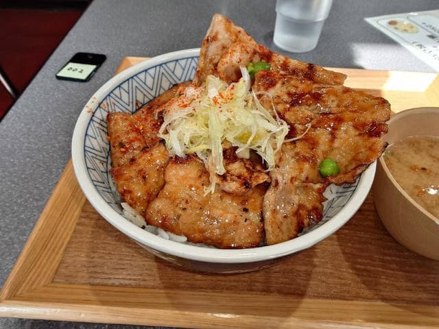 元祖豚丼屋 TONTON 岡南店 - サブ画像3