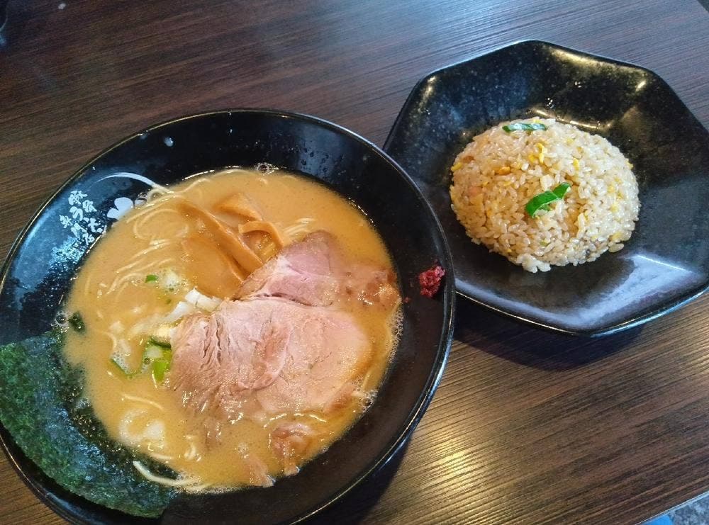 豚骨ラーメン専門店 一兆 浜松幸店