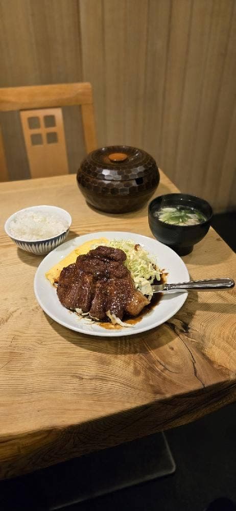 トンテキと洋食＆ビール サル食堂 本町本店 - サブ画像2