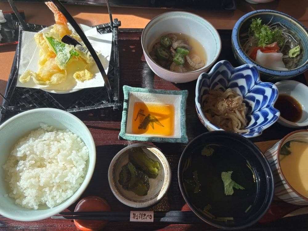 旬魚旬菜 利衛門 矢幅店