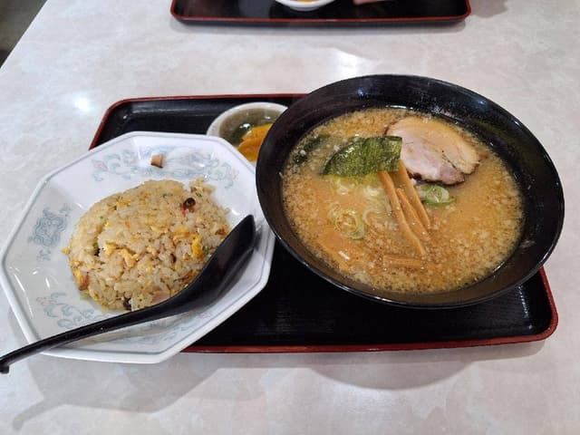 ワンツウラーメン 朝霞店 - サブ画像2
