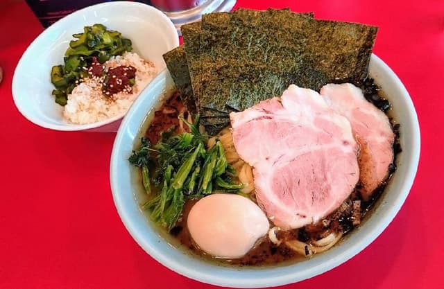 横浜らーめん 武蔵家 三鷹店 - サブ画像2