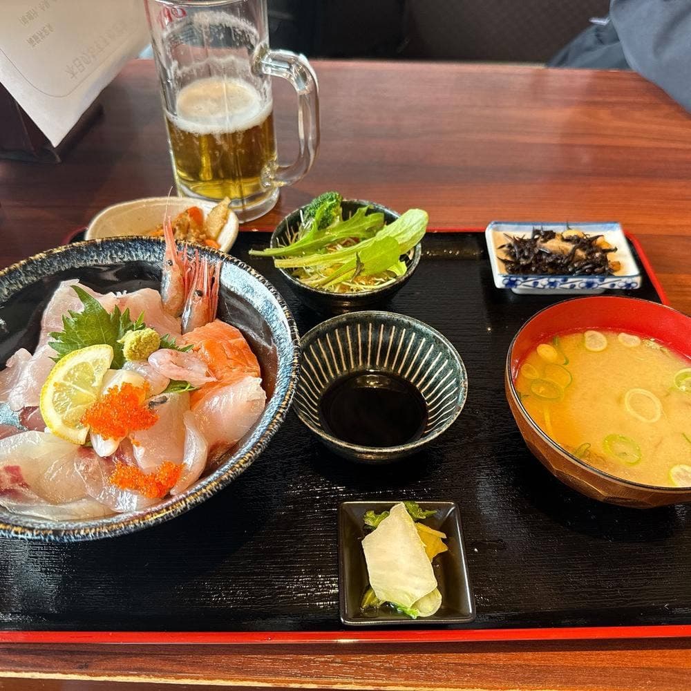 TETORAPOD テトラポット 海沿いの溜まり場