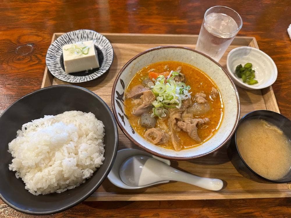 尾田ホルモン店