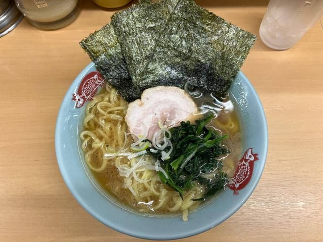 横浜ラーメン 町田家 新宿南口店 - サブ画像3