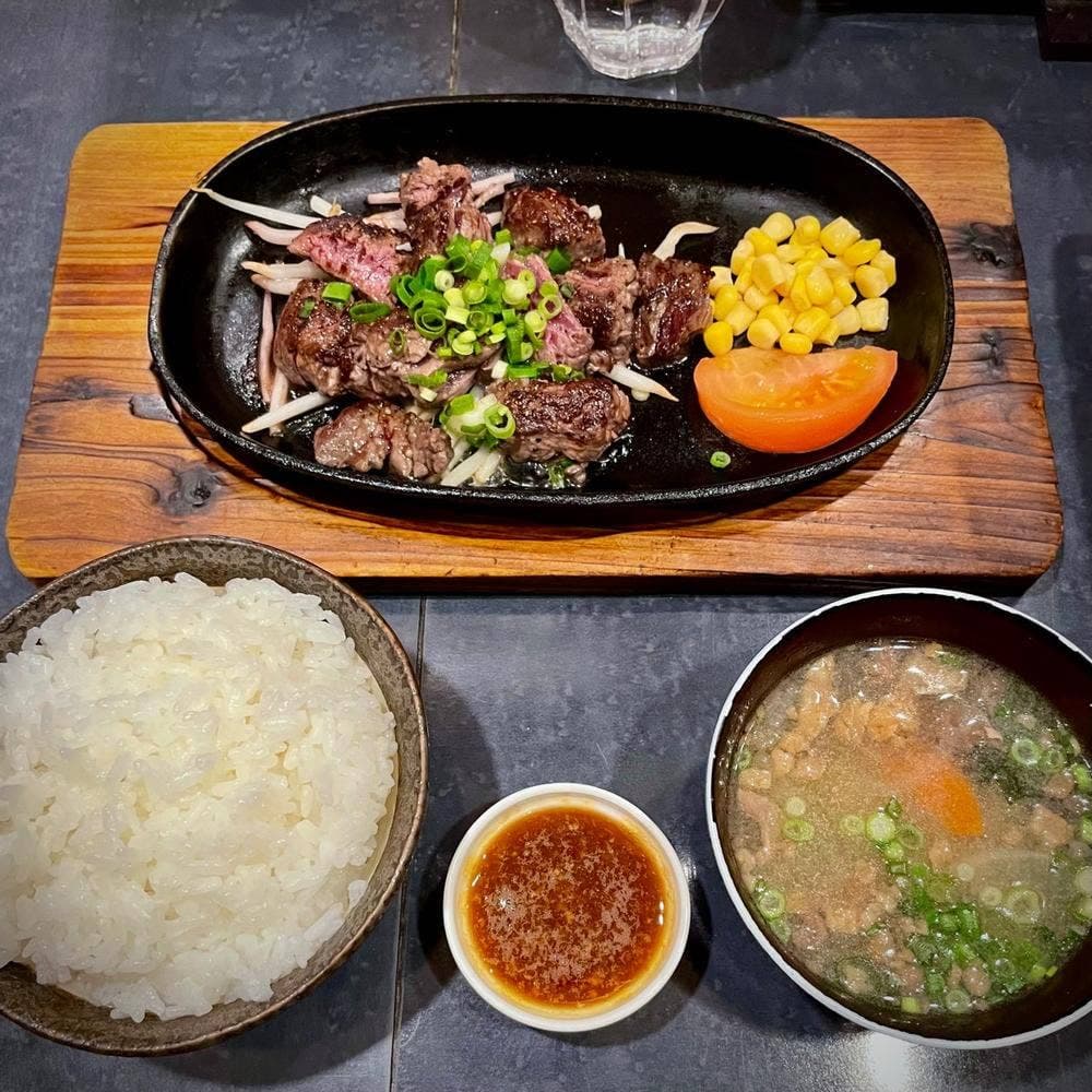 ROCK'N KITCHEN あいたい屋