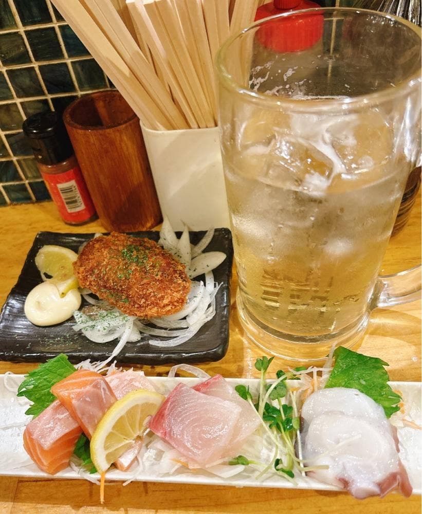 刺身とおでんと串カツ 高架下酒場 あし跡 三宮店