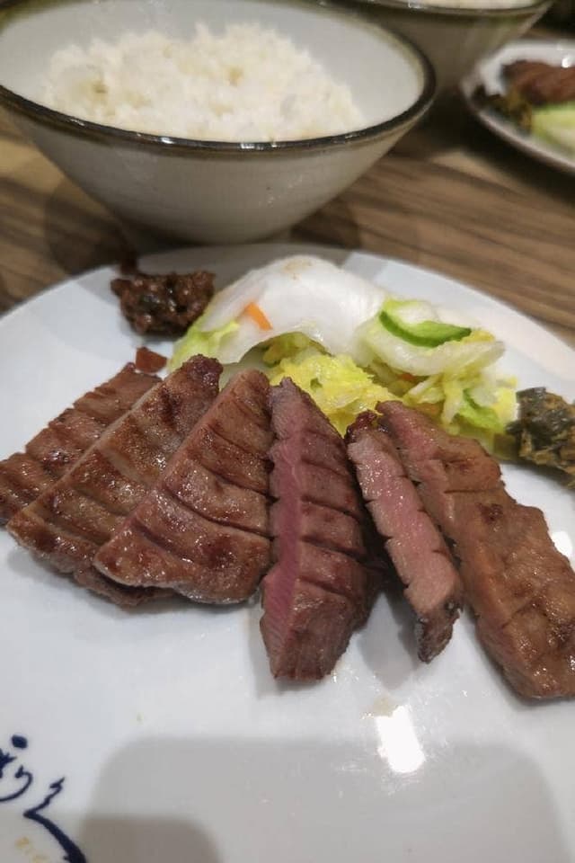 牛たん炭焼 利久 赤れんがテラス店 - サブ画像1