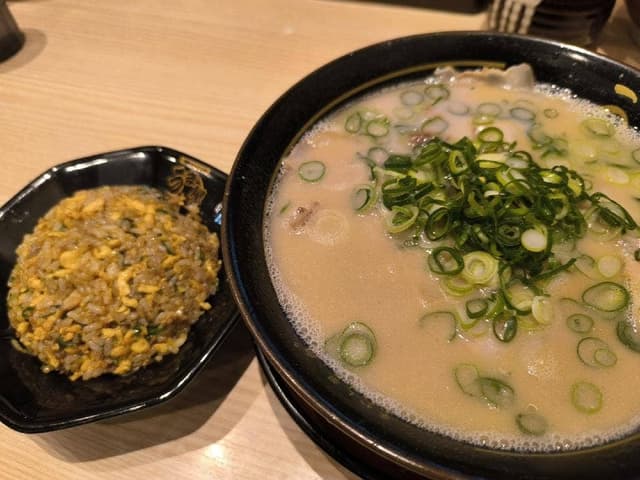 うま屋ラーメン 一宮店 - サブ画像1