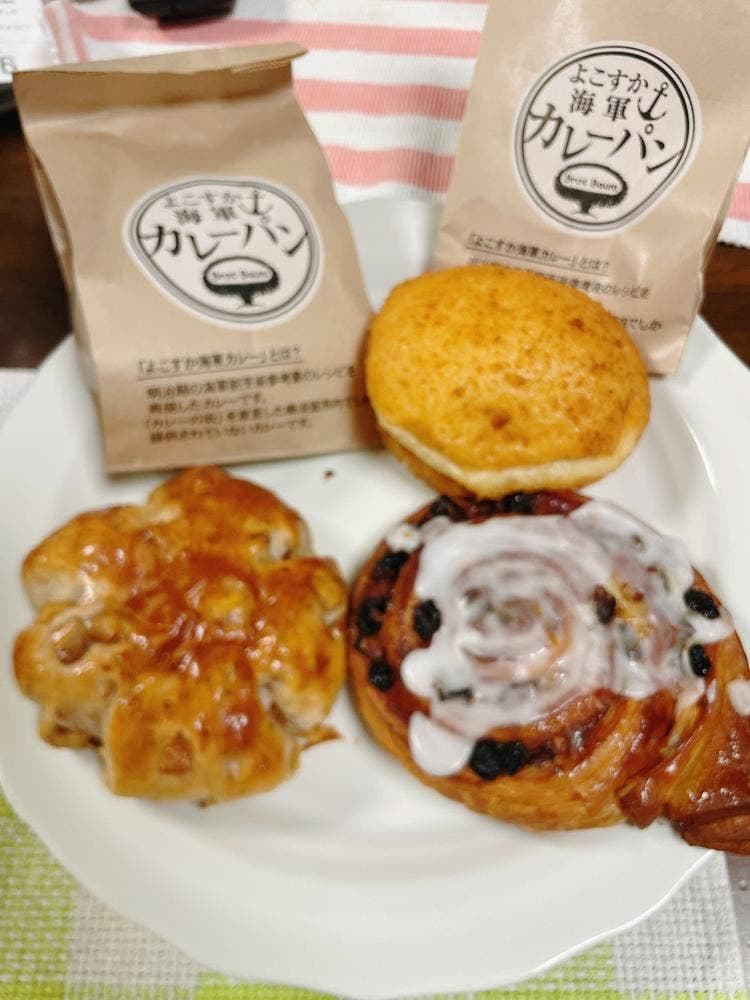 溶岩窯パン工房 ブロートバウム よこすかポートマーケット店