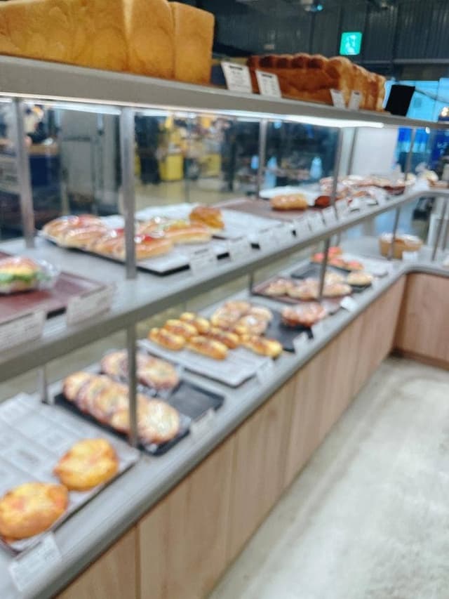 溶岩窯パン工房 ブロートバウム よこすかポートマーケット店 - サブ画像3