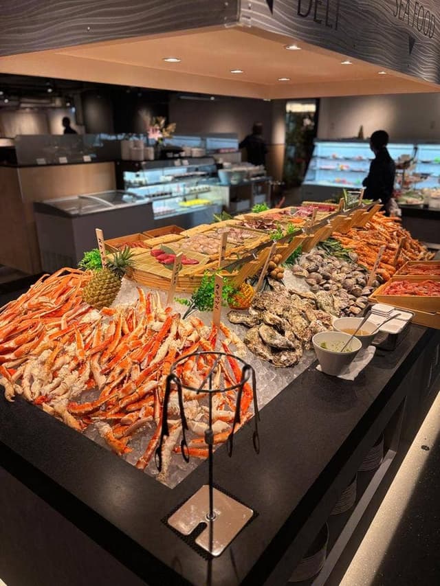 海鮮ブッフェダイニング 銀座八芳 新宿店 - サブ画像1