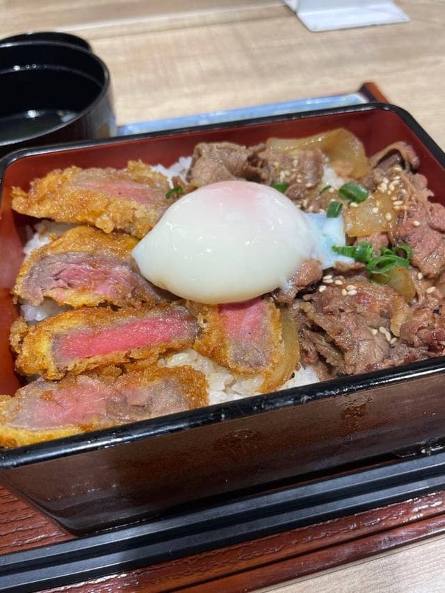 精肉店直営 1971 肉丼やまと 光が丘IMA店 - サブ画像1