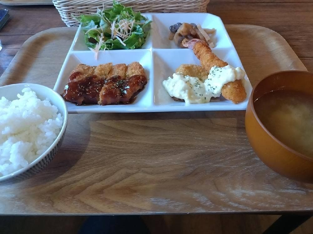 喫茶コムヒー