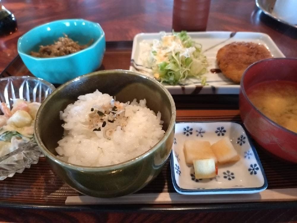 べるもんと
