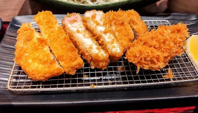 とんかつ新宿さぼてん レストラン KITTE博多店 - サブ画像1