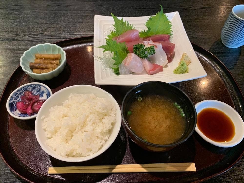 夢食房 魚とや