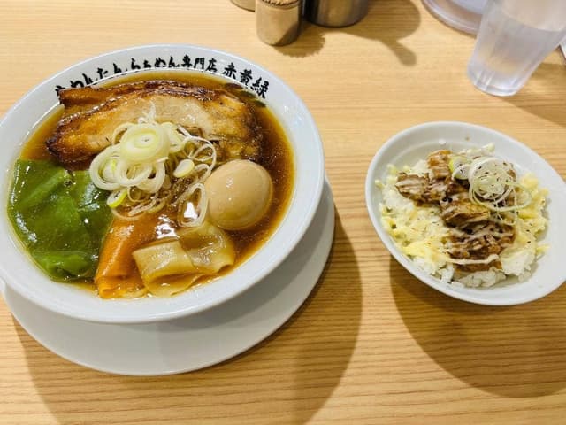 生わんたんらぁめん専門店 赤黄緑 天満店 - サブ画像3
