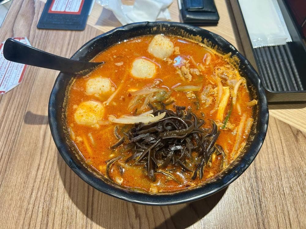 譚仔三哥 タムジャイサムゴー 新宿中央通り店
