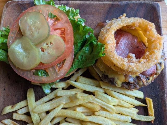 Burger Bear Diner Mihama - サブ画像1