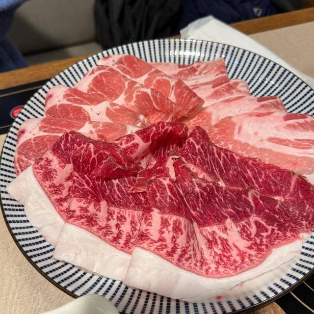 しゃぶしゃぶ宮崎霧峰 越谷レイクタウン店 - サブ画像1