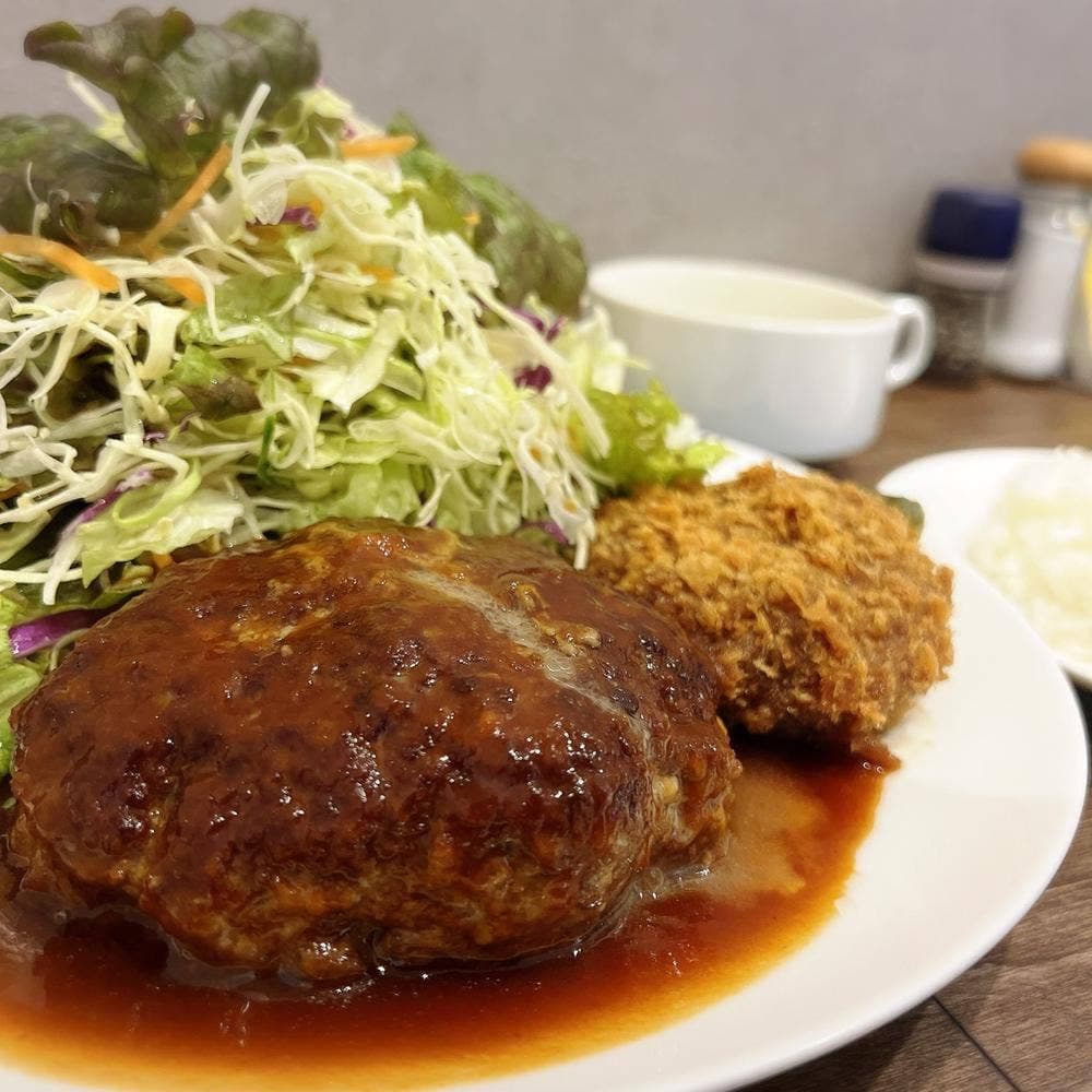 中寺2丁目ハンバーグ さんたべ