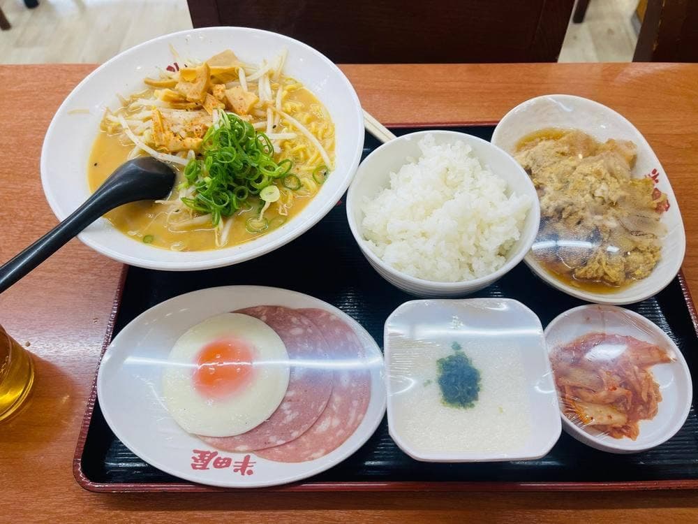 大衆食堂 半田屋 箱堤店