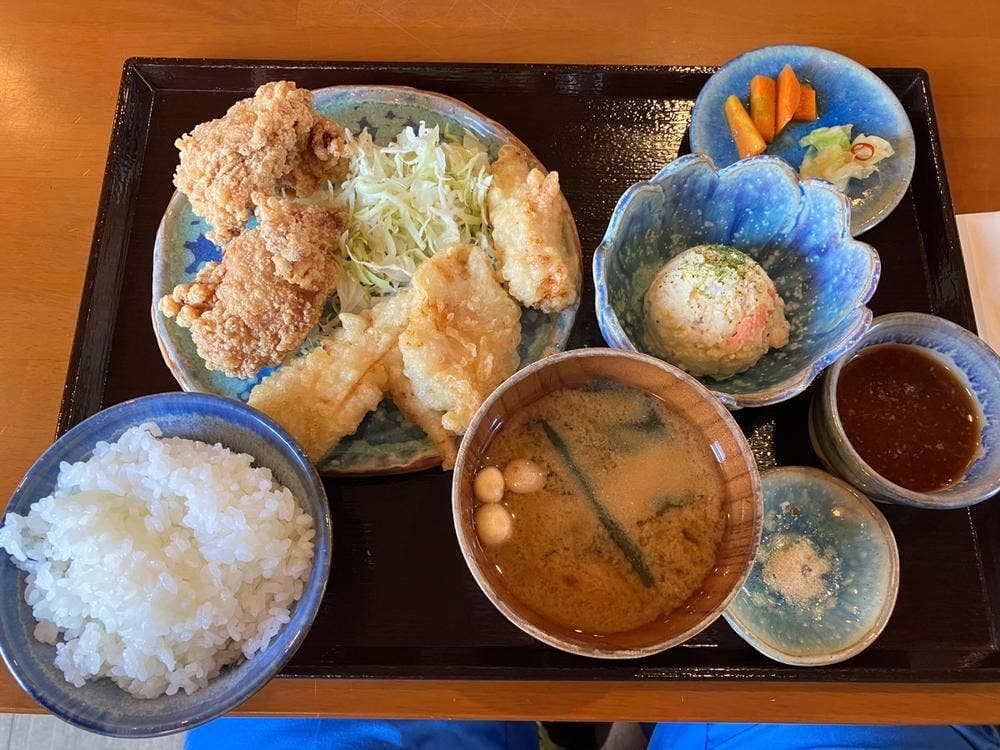 からポテ食堂