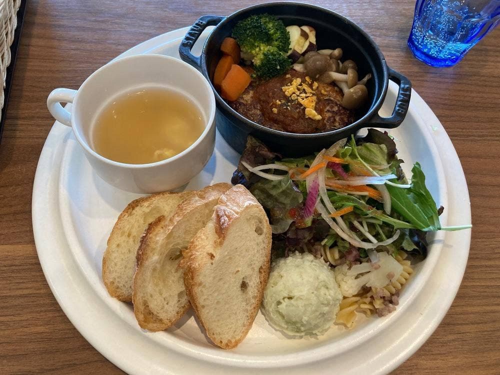 CAFE & EAT OMP