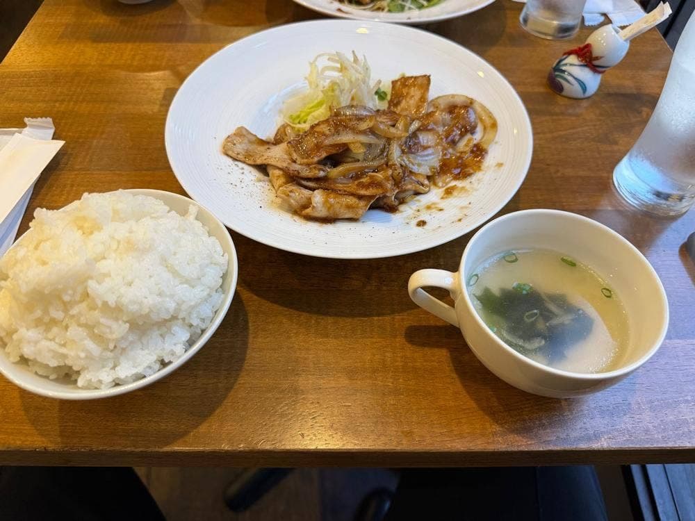 ダイニング なづき