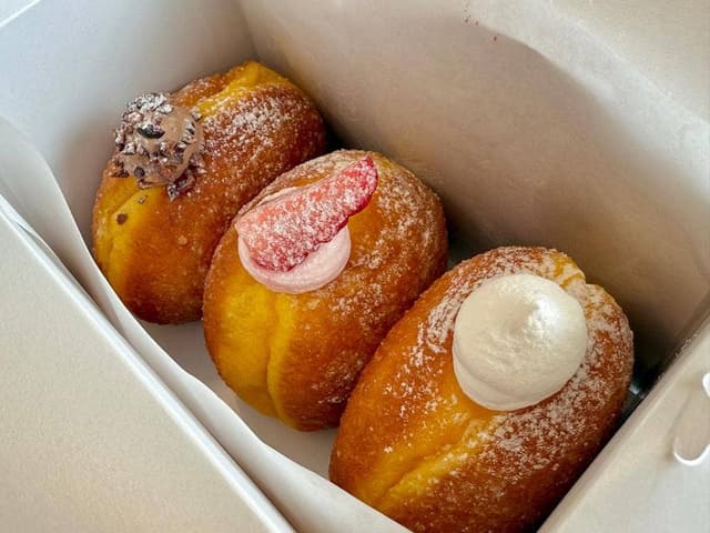 One Hundred BAKERY 富士店 - サブ画像3