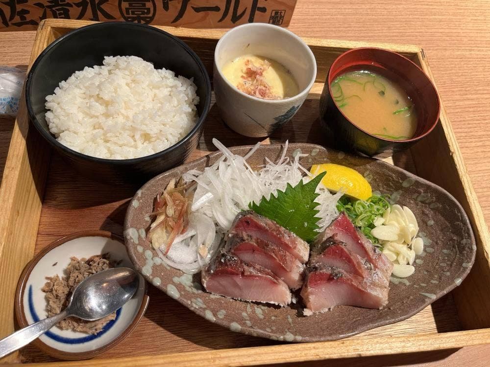 土佐清水ワールド 三宮中央通店