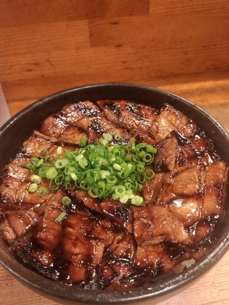 炭焼豚丼 豚野郎