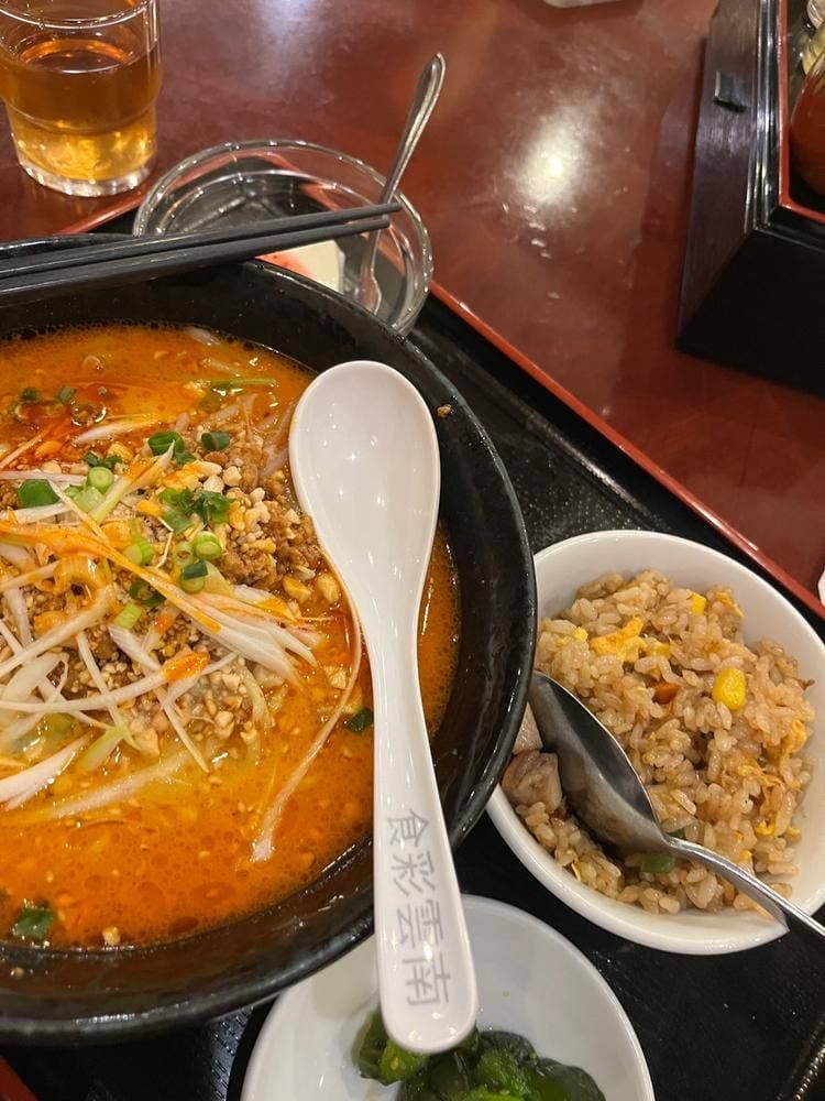 日興苑 食彩雲南 過橋米線