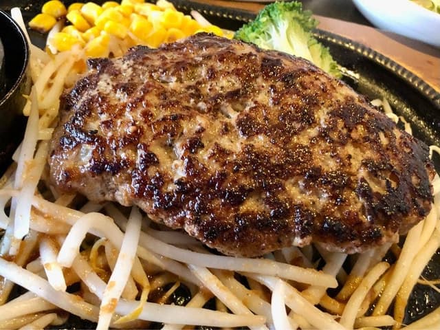 ステーキ&ハンバーグ グリル百福 伊勢店 - サブ画像1