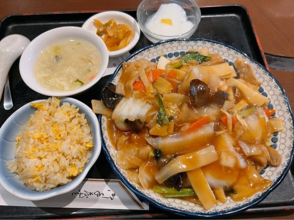 CHINESE DINING Bear