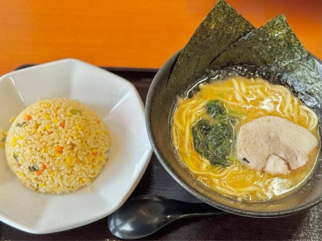 香芝家系ラーメン まねき家 - サブ画像1