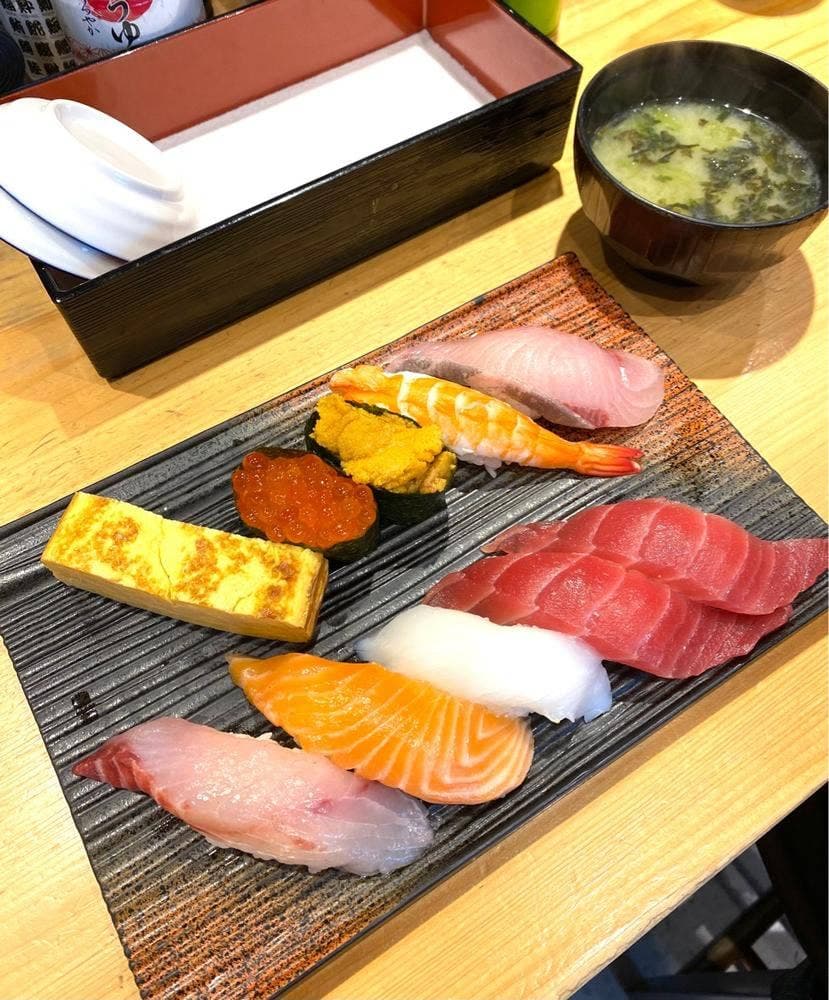 沼津魚がし鮨 御殿場アウトレット店