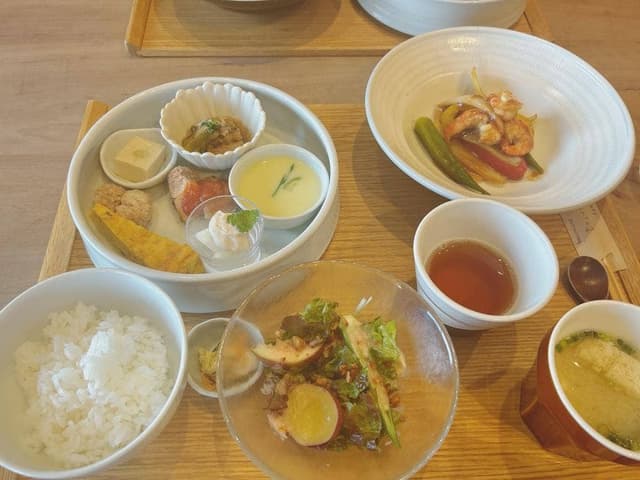 坂の下の店 ぶどうのたね - サブ画像2