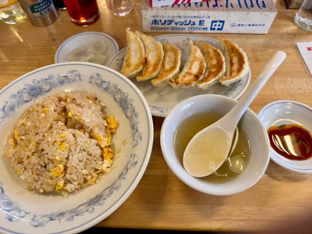 ぎょうざの満洲 高円寺北口店 - サブ画像1