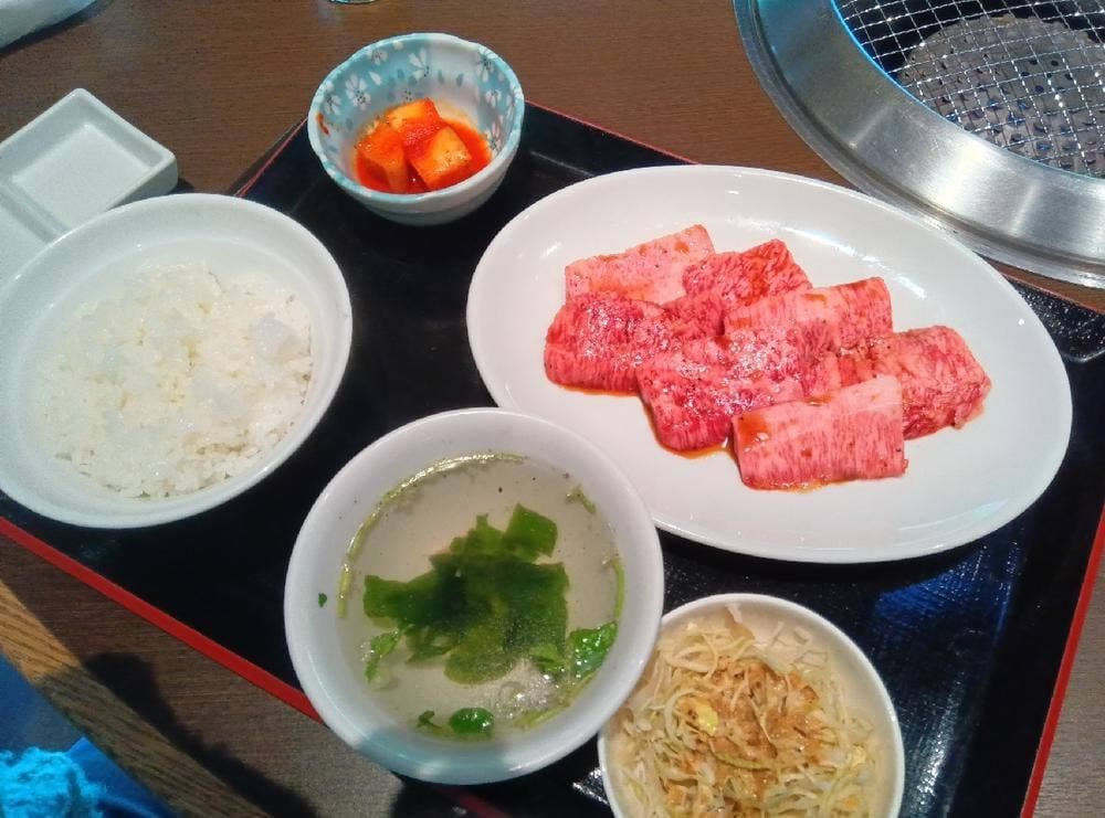 韓国食房 美焼飲菜 モランボン