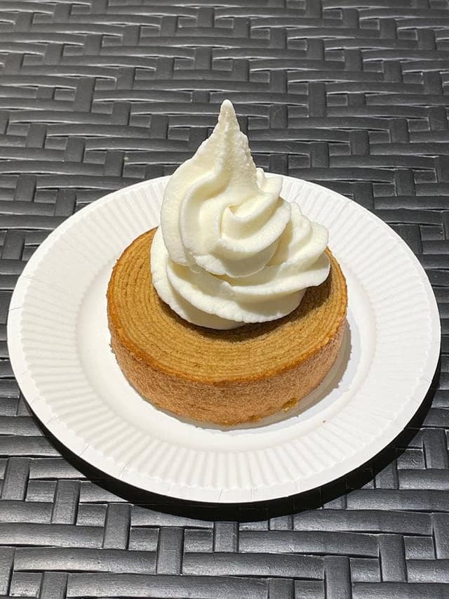 広重バームクーヘン 金沢駅前店 - サブ画像2