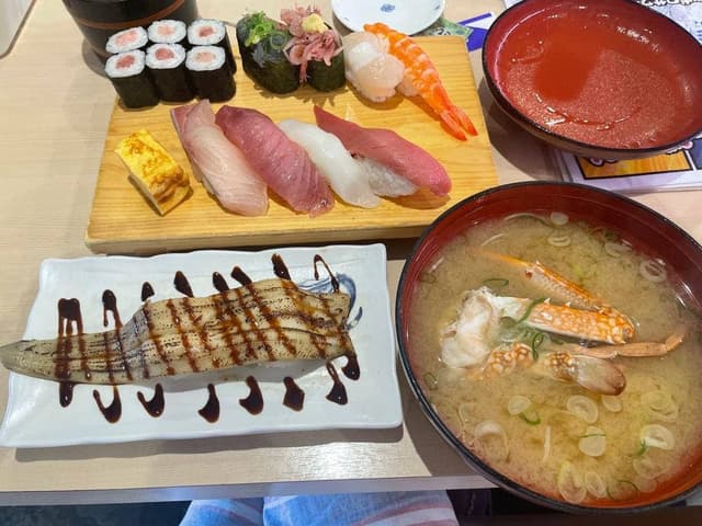 沼津魚がし鮨 流れ鮨 沼津片浜店 - サブ画像2