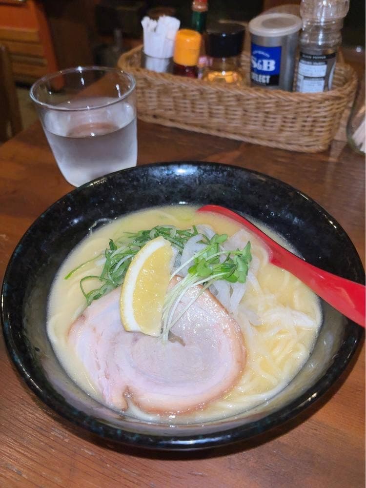 RAMEN SHELTER