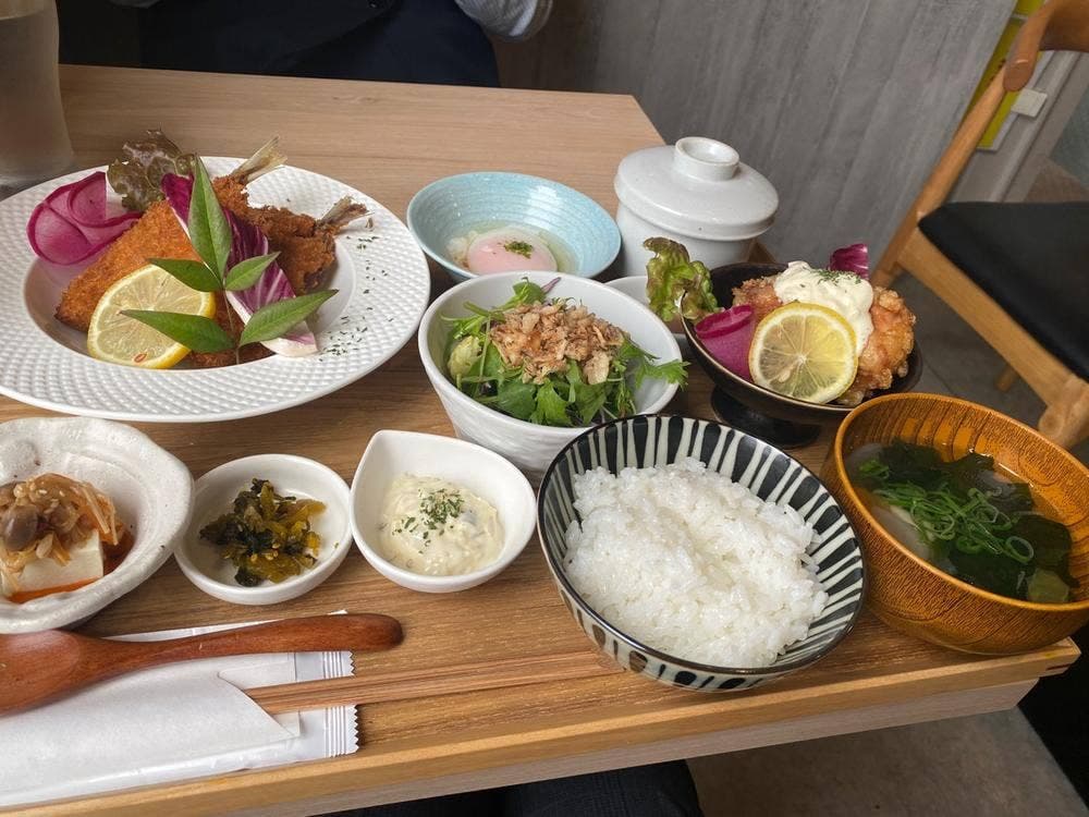 葵食堂・大衆酒場