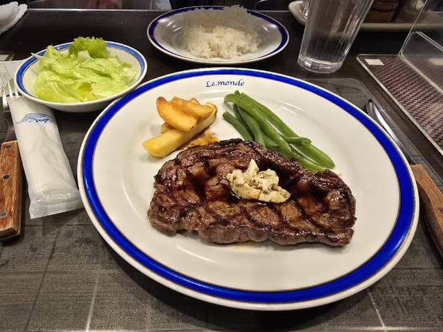 Le Monde 新宿店 - サブ画像1